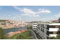 Apartamento T4 novo na margem sul do rio Douro, em Vila Nova de Gaia
