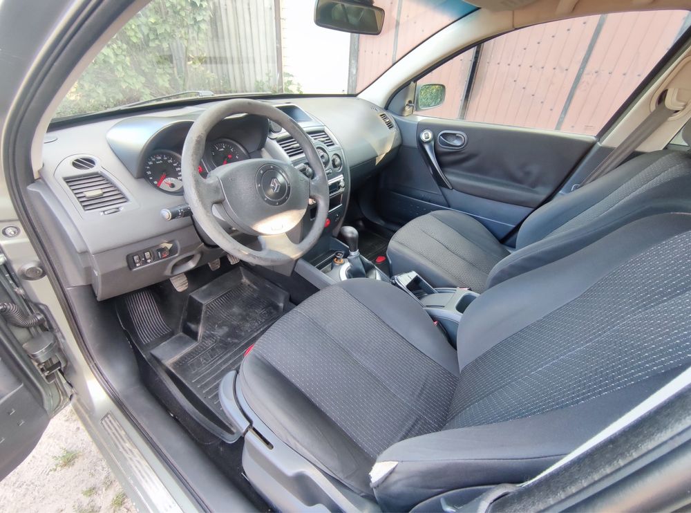Renault Megane II 1.4 газ/бензин — 10 лет в одних руках