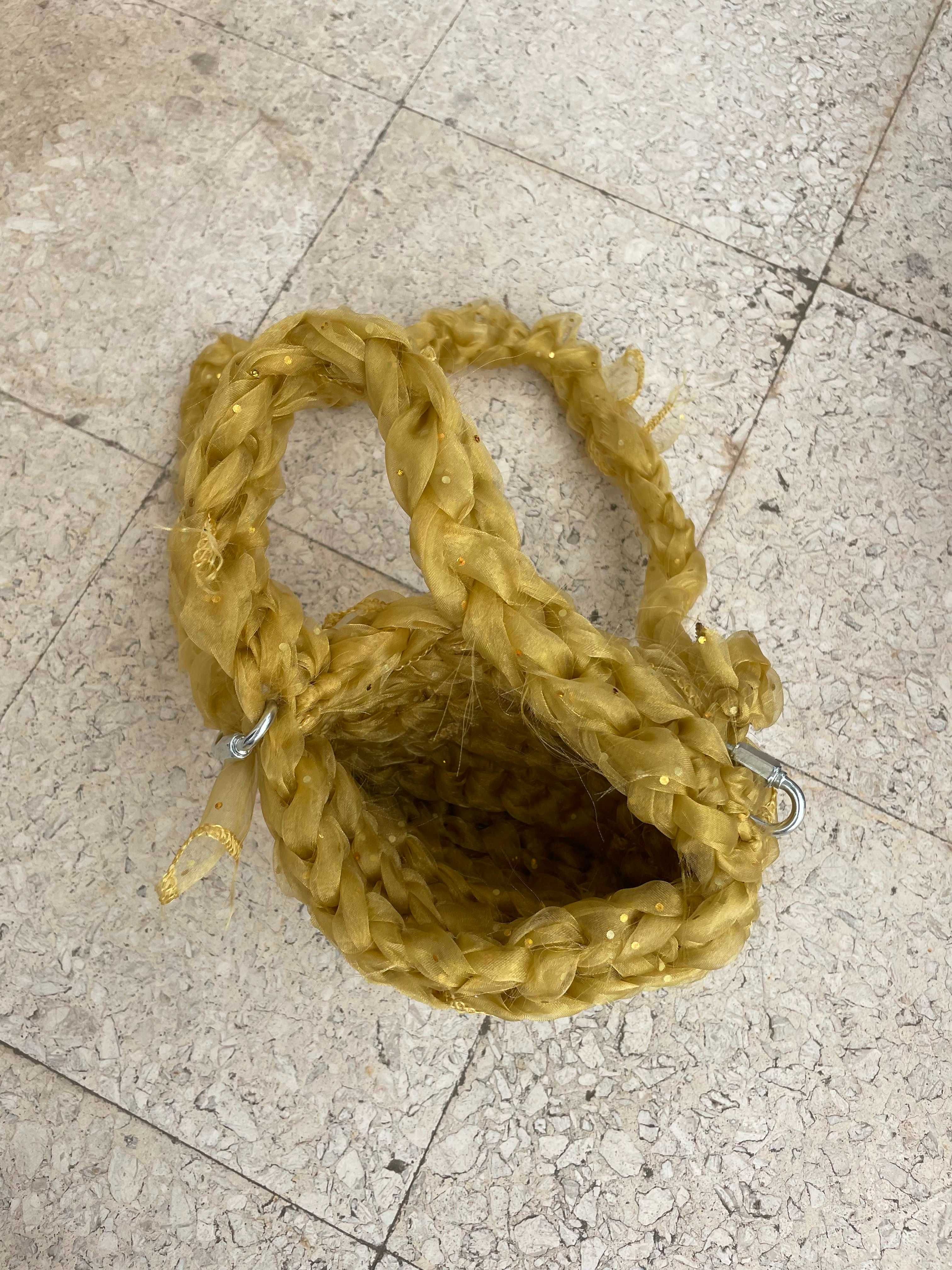 mala de croché feito à mão