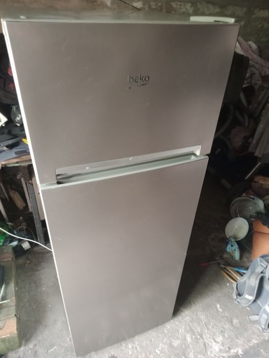 Холодильник беко.