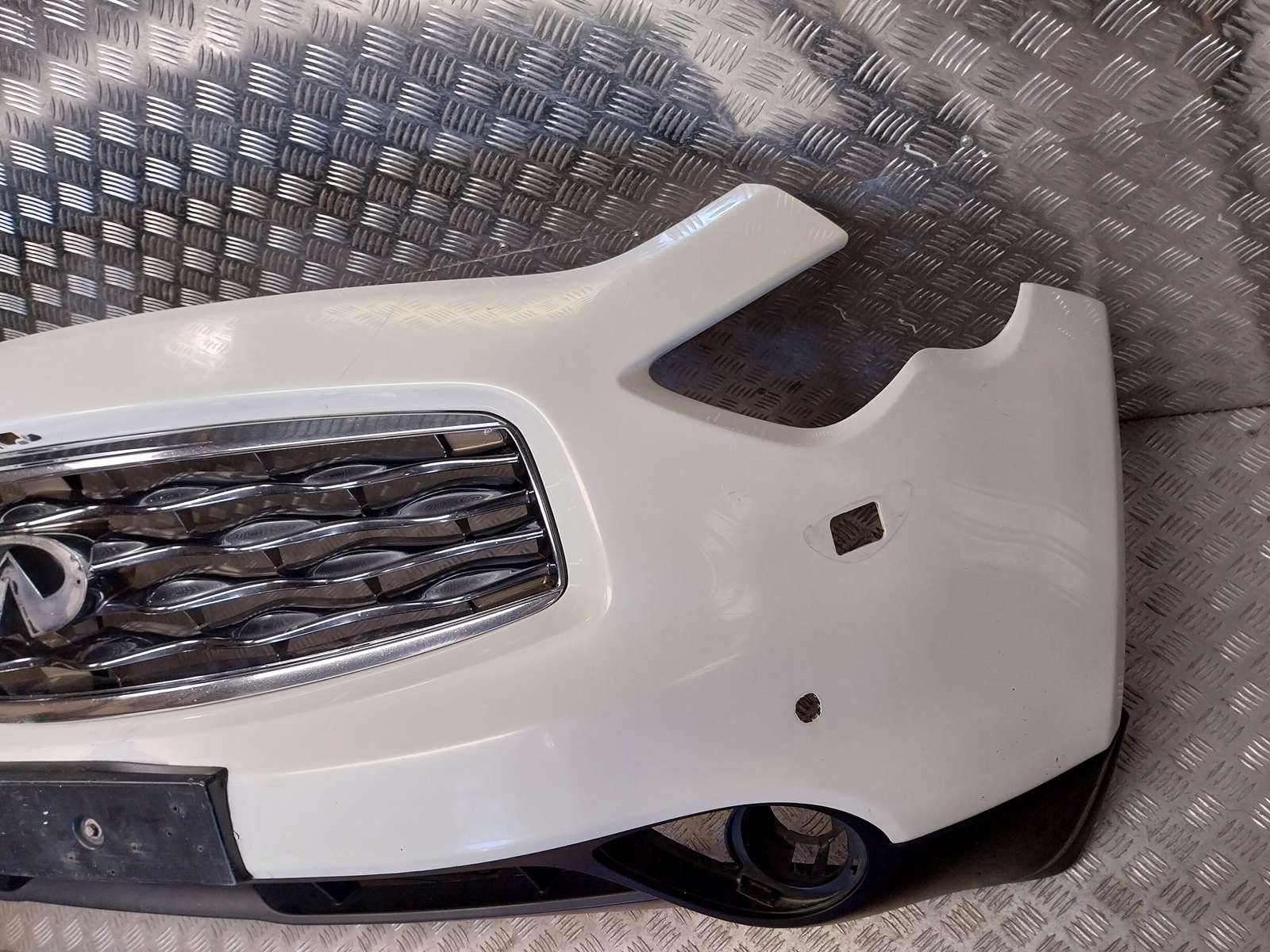 Infiniti fx2 fx35 zderzak przód