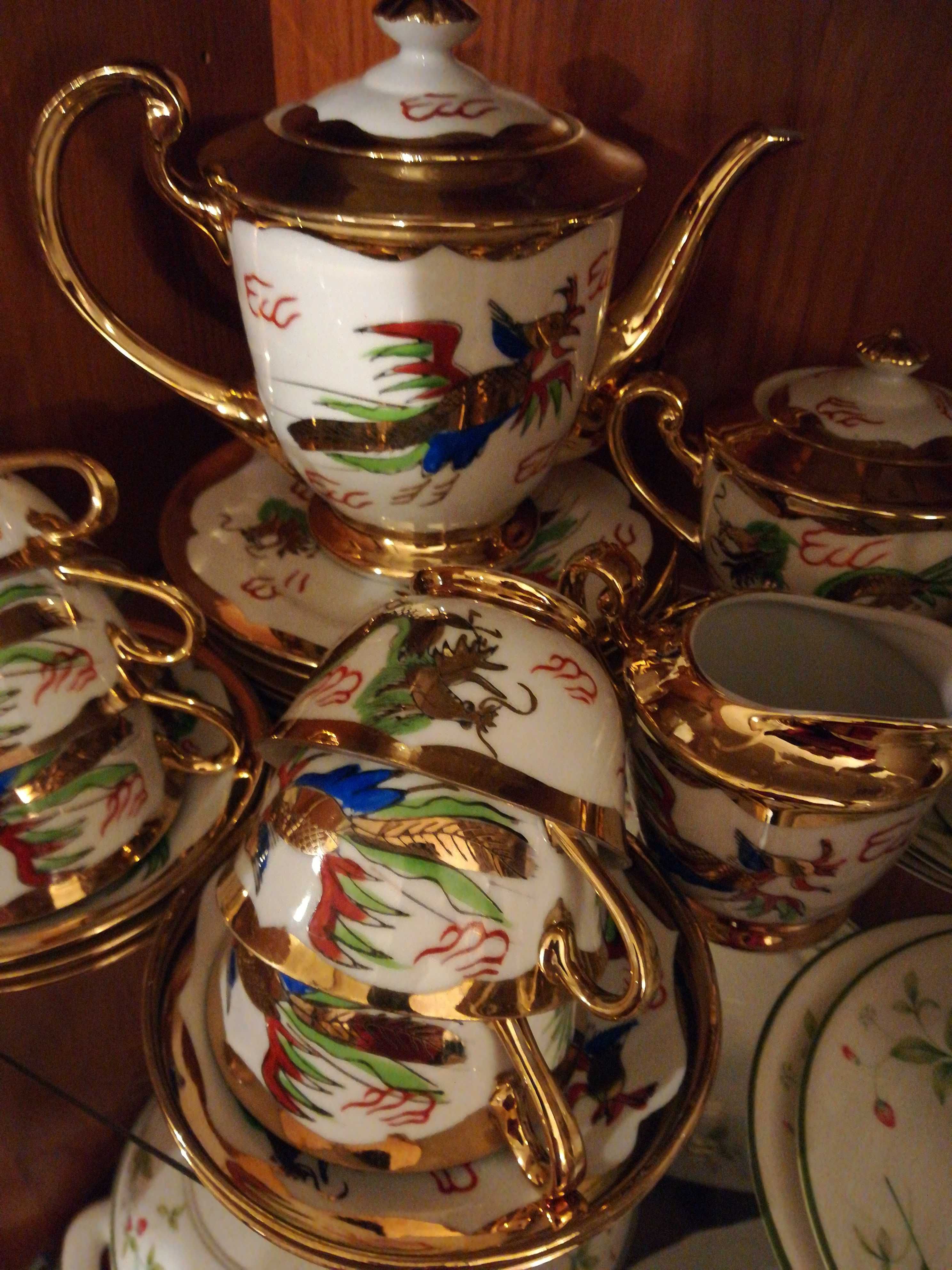 Serviço de chá chinês dourado