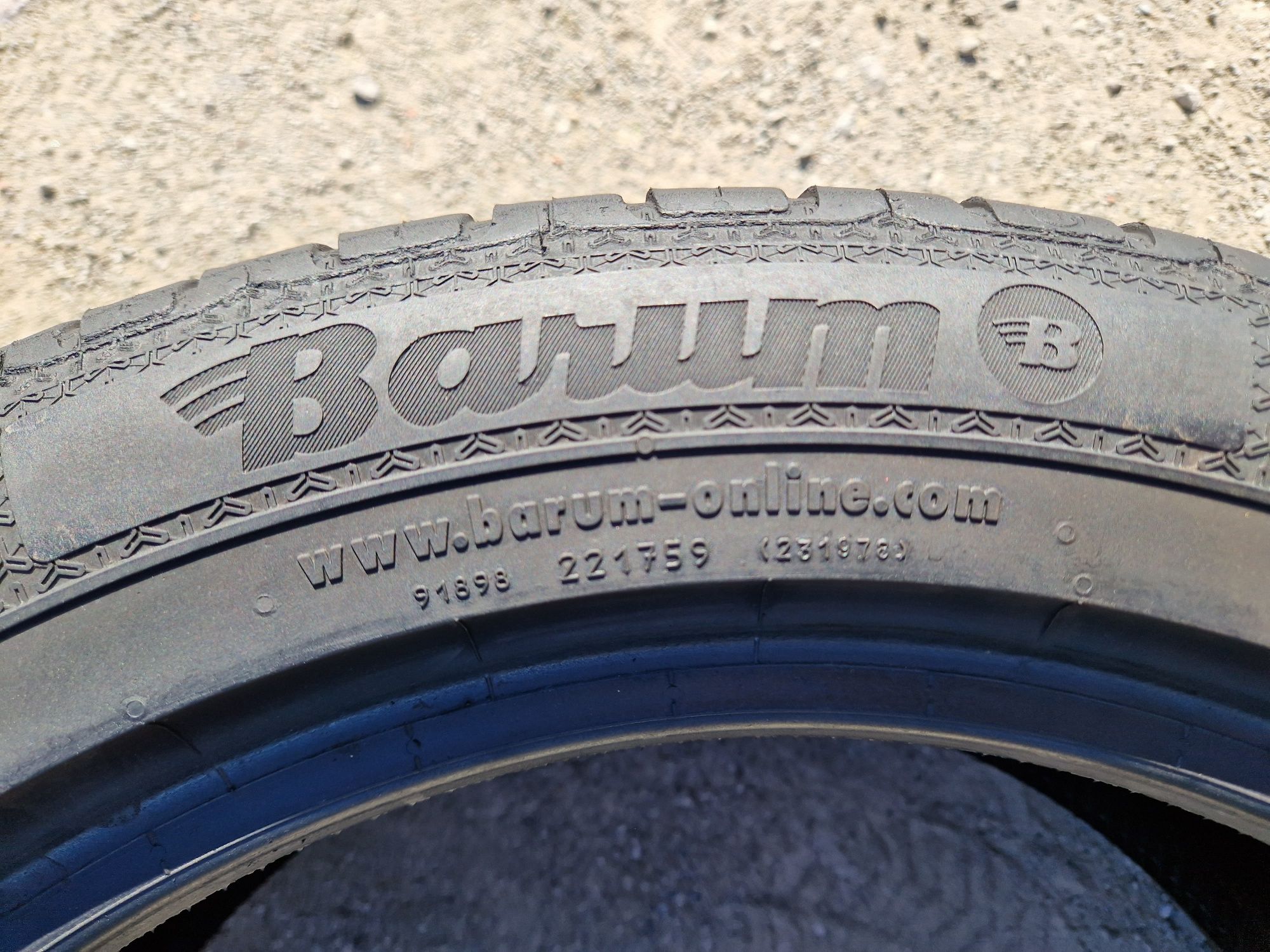 Opony letnie Barum Bravuris 3  225/50r17 (98V) XL