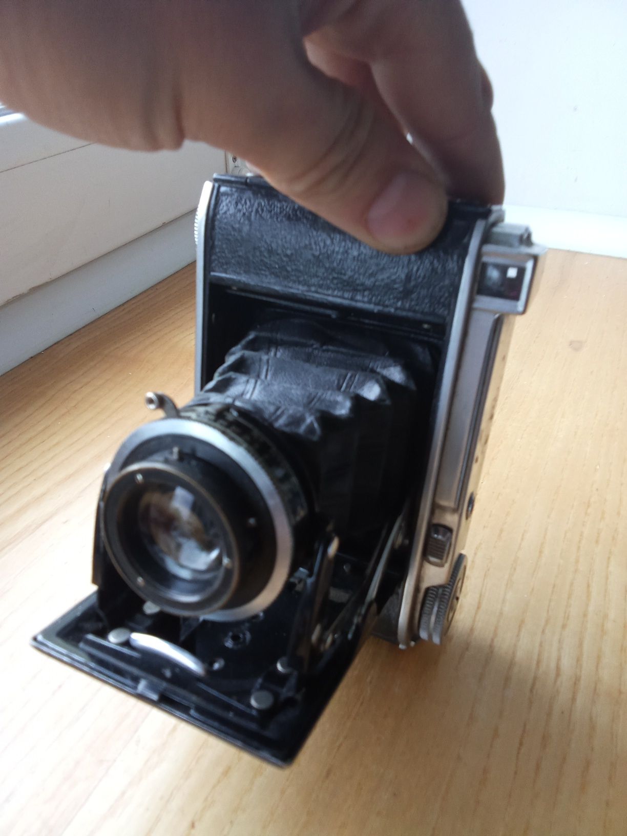 stary aparat fotograficzny 120mm obiektyw compur