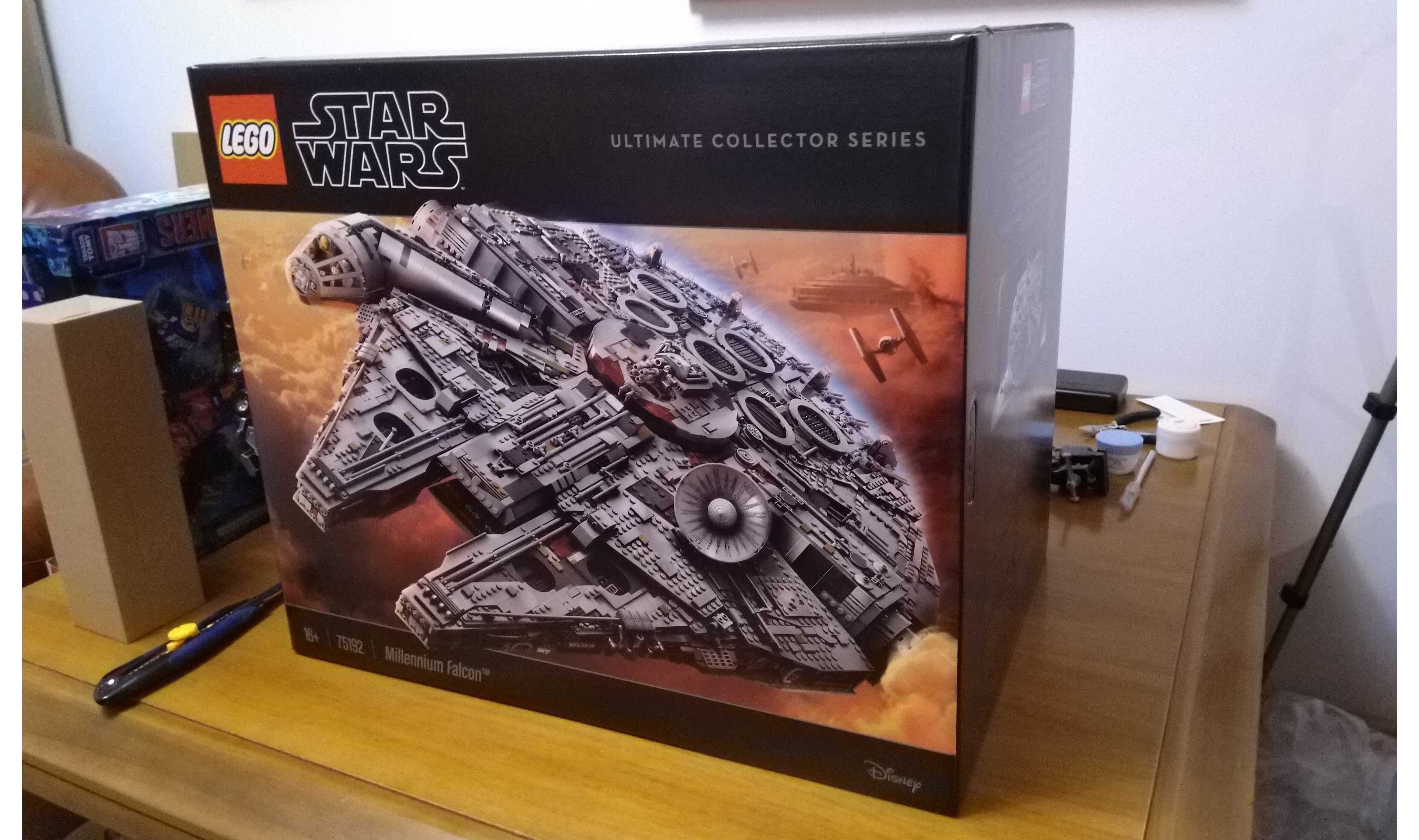 Pudełko LEGO STAR WARS 75192 Millennium Falcon UCS Sokół Millennium