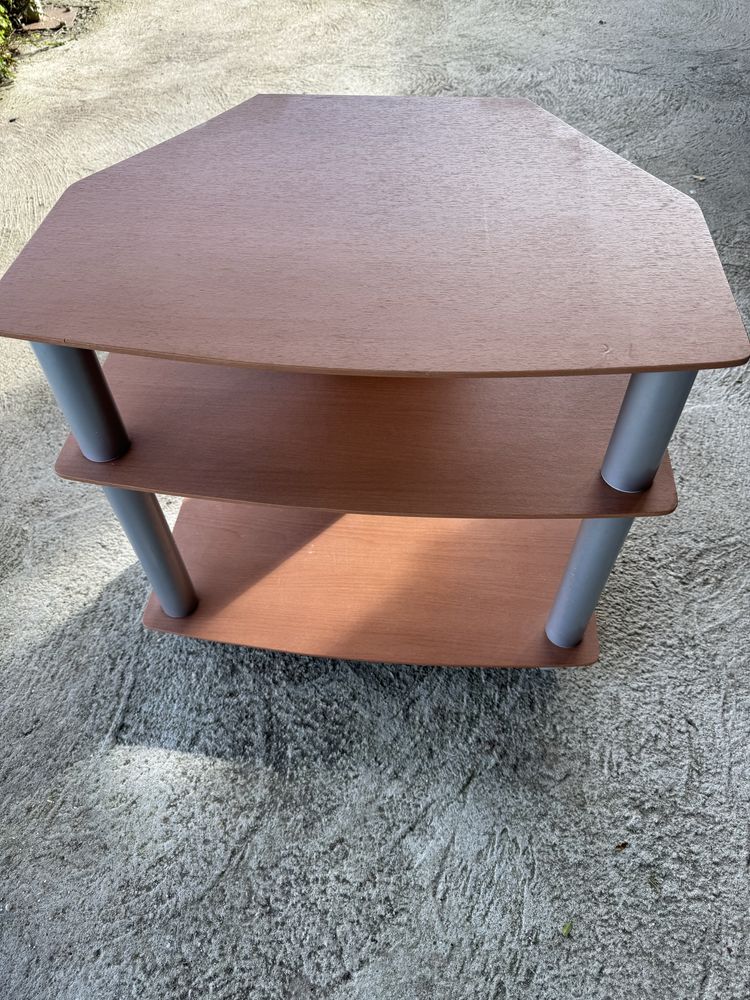 Mesa pequena TV com rodas