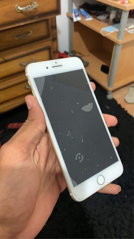 Vendo telemovel iPhone 7plus para retirada de peças…