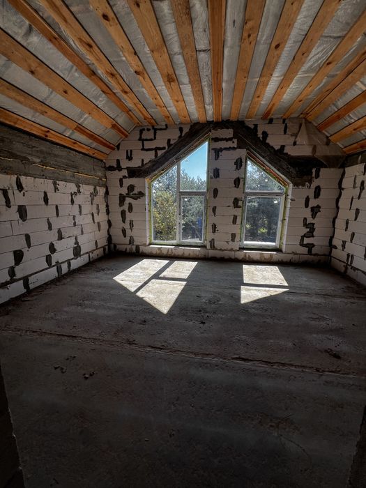 Таунхус, с.Чайки, 98 м2, 2 поверхи, до м. Житлмирська 5 хв