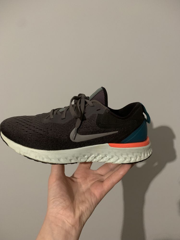 Кросівки Nike Odyssey React Running Shoes 40 розмір