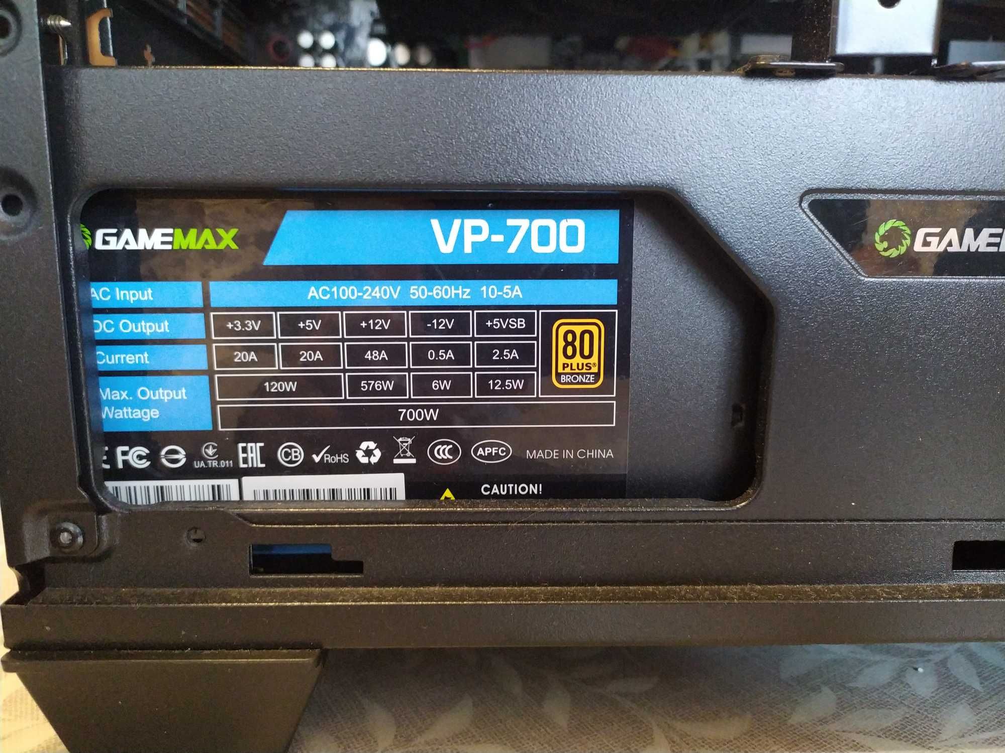 Настільний комп'ютер micro-ATX.