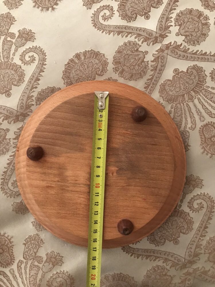 Набор деревянных резных тарелок - сувенир из Украины. Ручная работа.