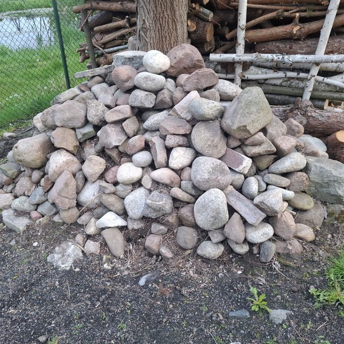 Kamień polny otoczak.