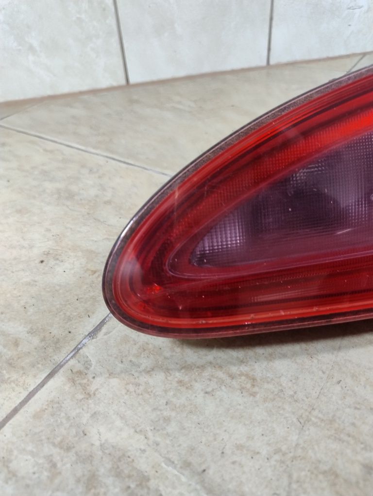 Seat Leon 2 II HP 5D prawa lampa tył w klapę wysyłka OLX