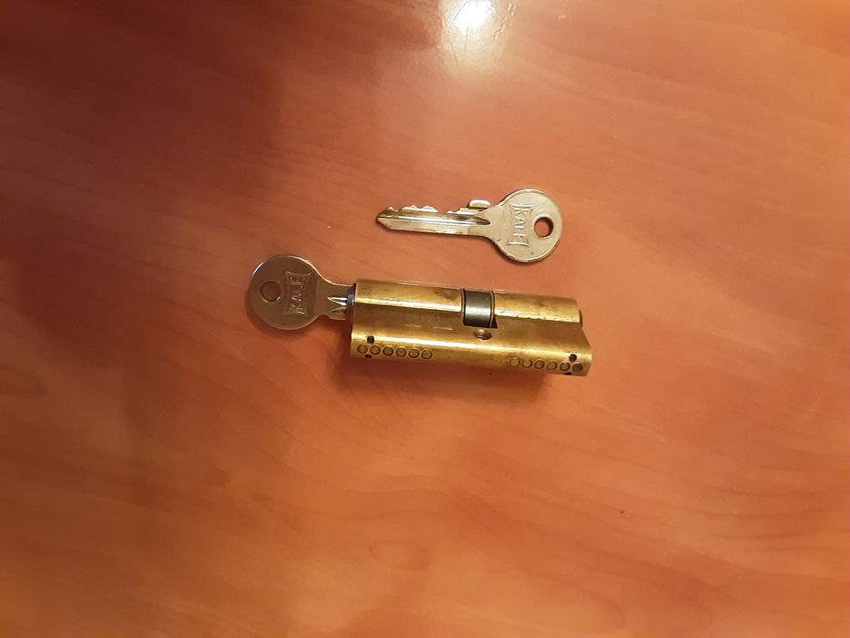 Цилиндр сердцевина KALE 35×10×30 ЛАТУНЬ