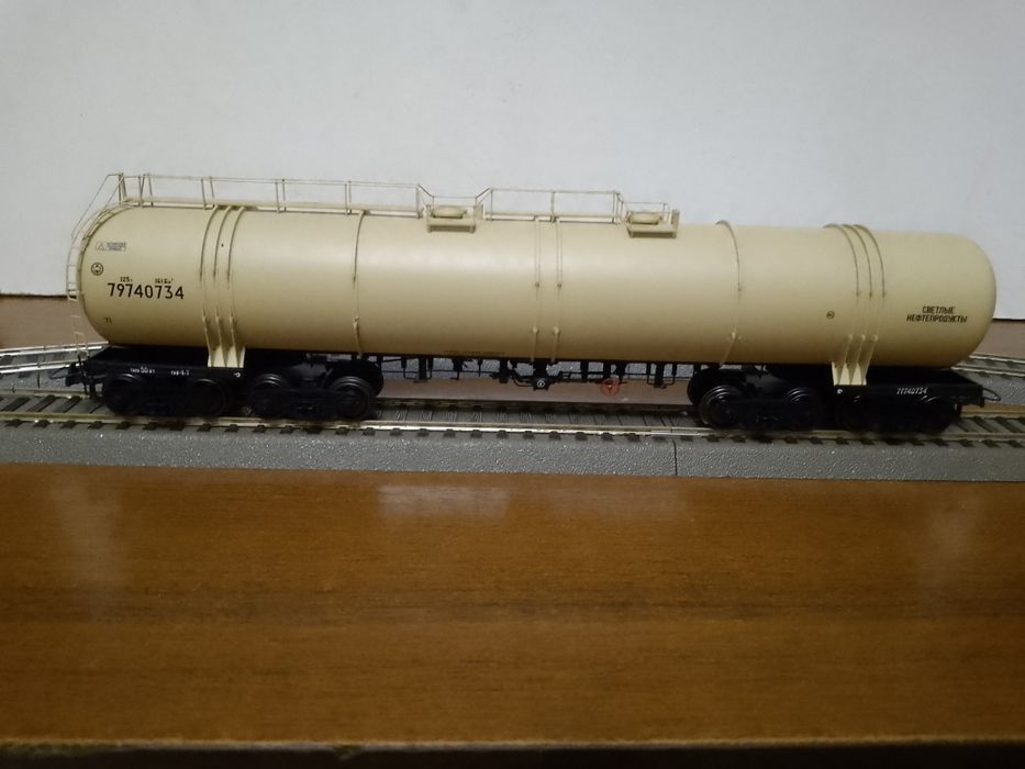 Восьмиосная цистерна Онега масштаб 1:87 НО (Piko, Roco)