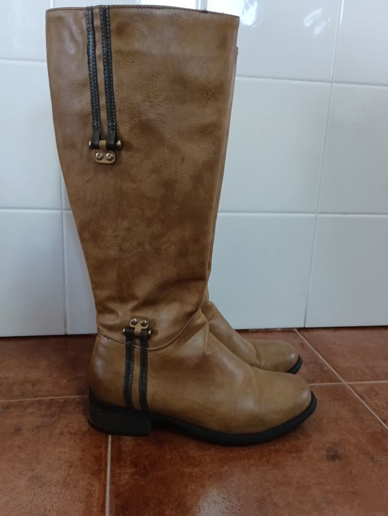 Botas de Senhora Camel 38