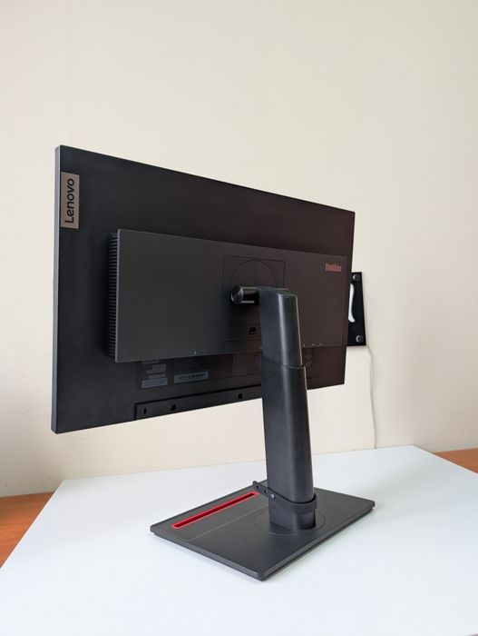 2022р. Монітор Lenovo ThinkVision P24h-2L/QHD/LED/IPS/Тонкі рамки/24"