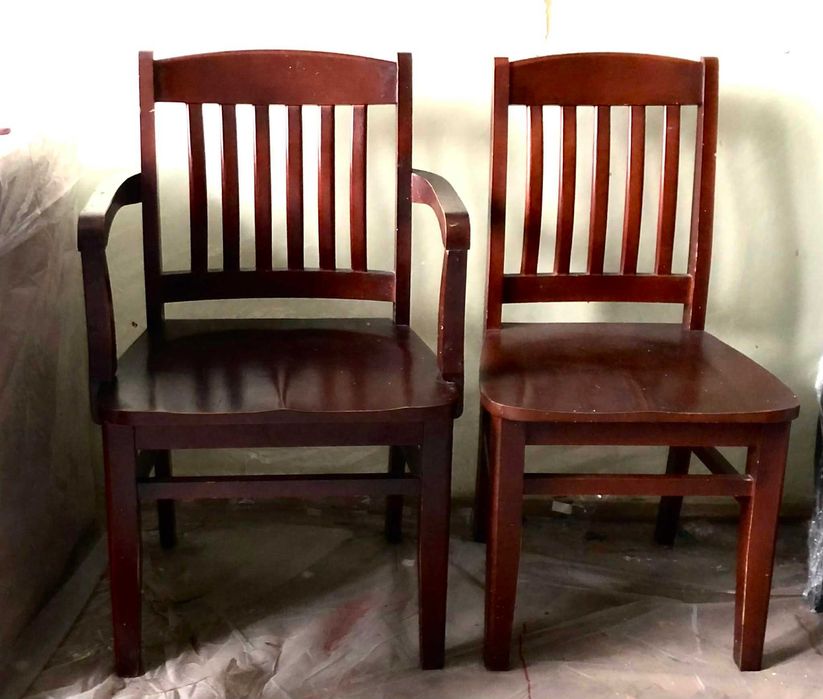 Стільці і кресла