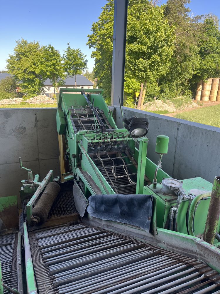 Kombajn ziemniaczany Avr 120 MC