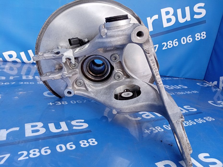 Ступиця кулак цапфа задня права Porsche Macan 95B 2.0 Порш Макан