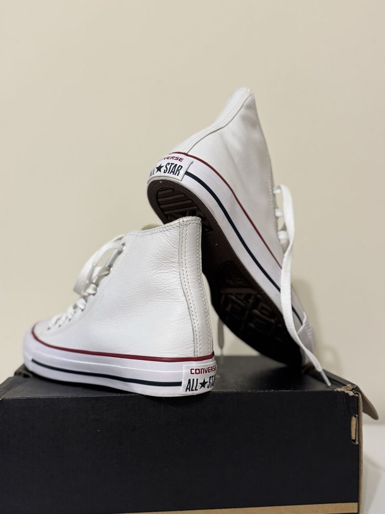 Converse. Кеди жіночі білі
