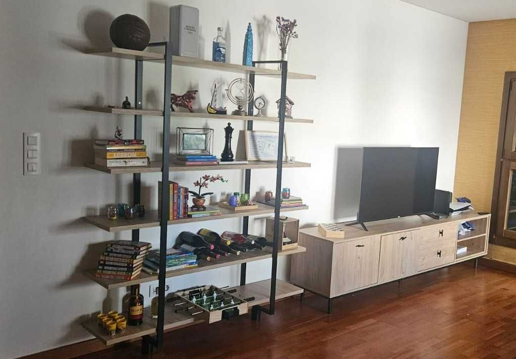 Móveis de sala modernos e completamente novos. Apenas 7 meses de uso.