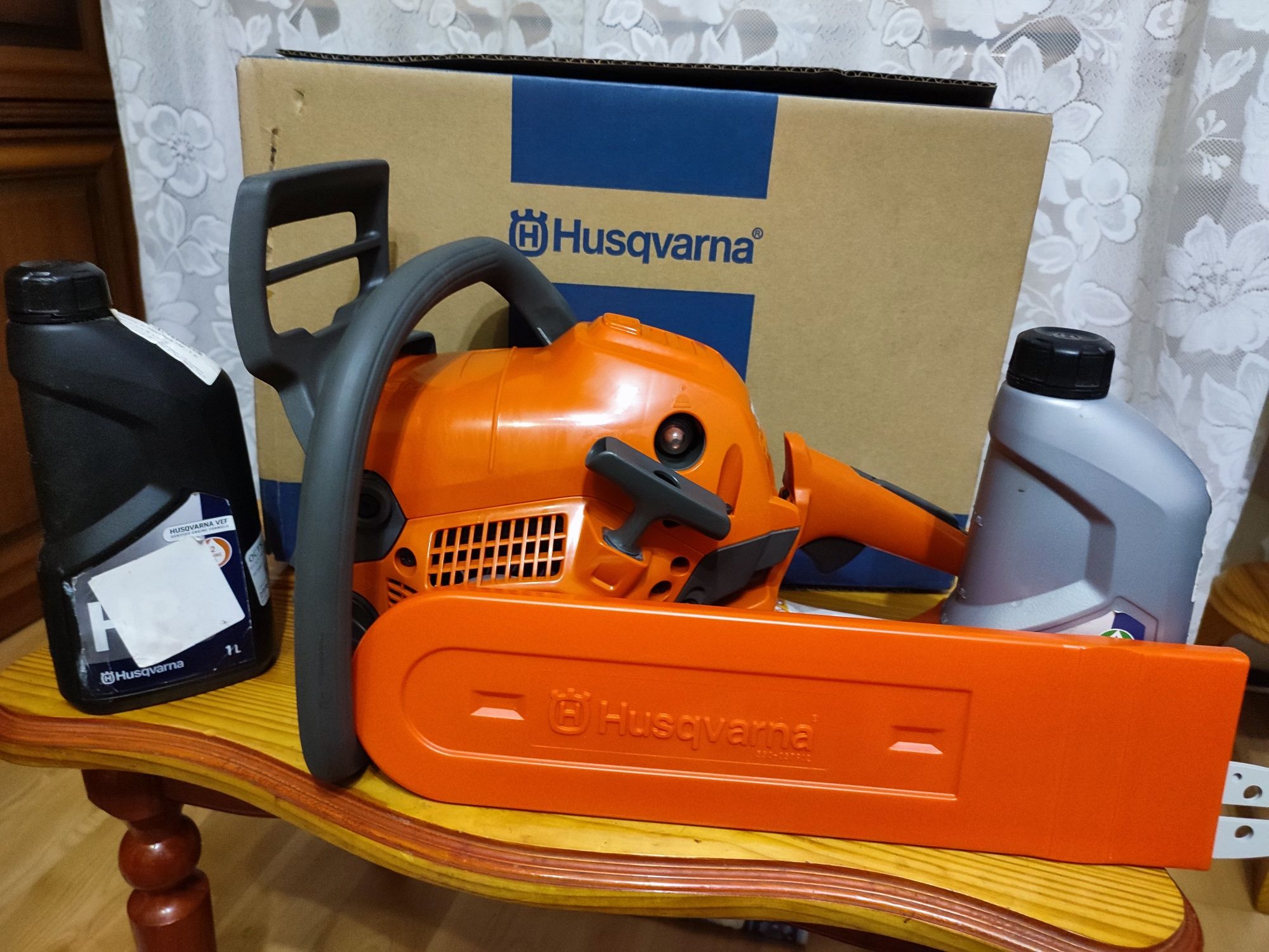 Продам Бензопилу Husqvarna 135 Mark II