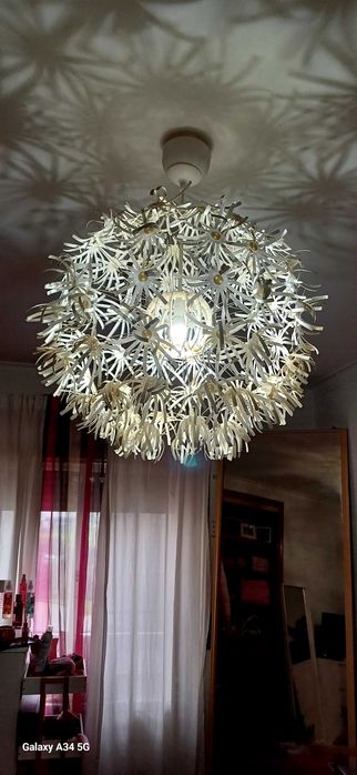 Candeeiro ikea "flores" brancas