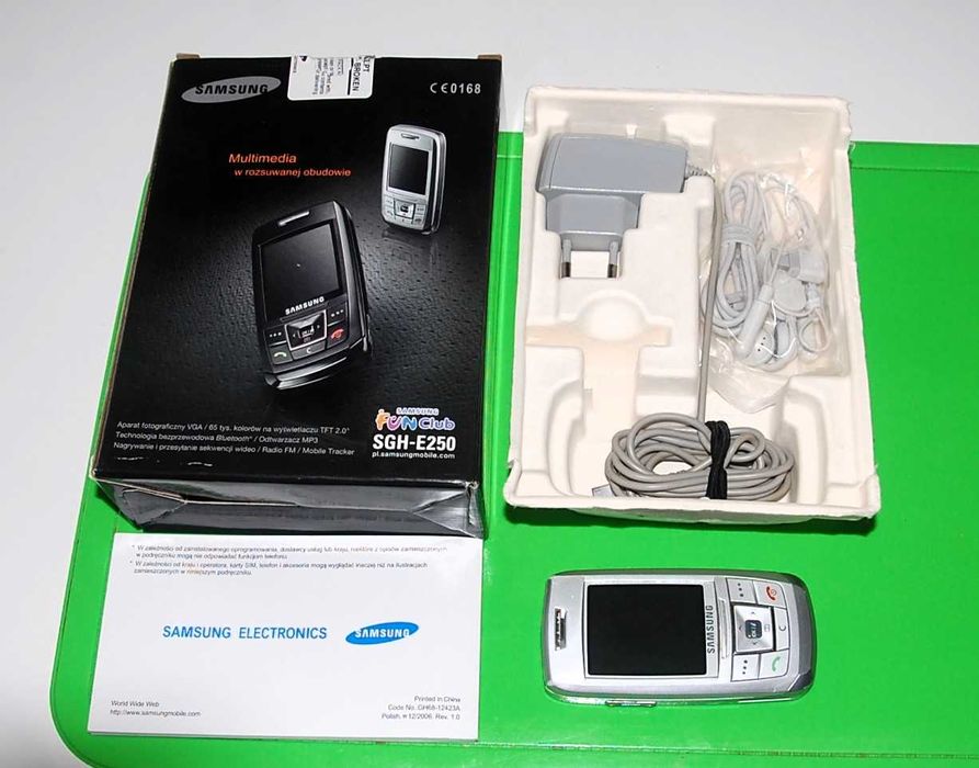 Samsung SGH-E250 klawiszowy typu slide w stanie bdb - czytaj opis
