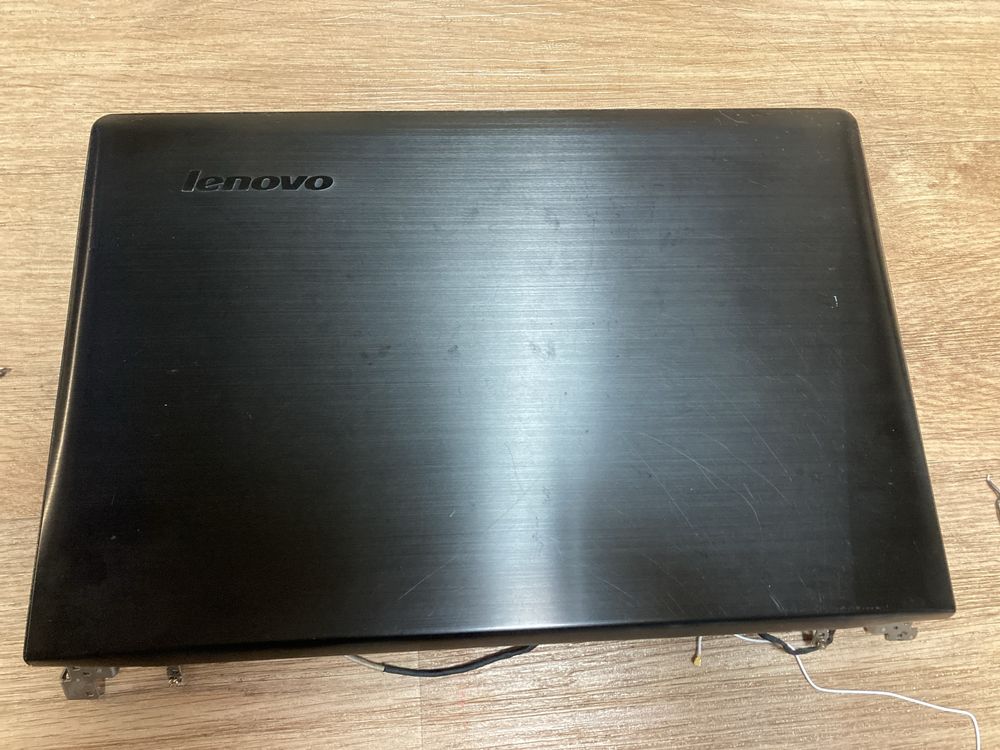 Розборка ноутбука lenovo y510p, дисплей.