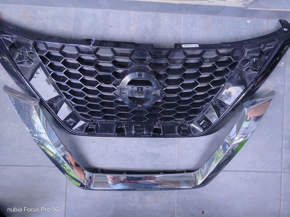 Решітка радіатора Nissan Murano z52 2019-2024 б\у