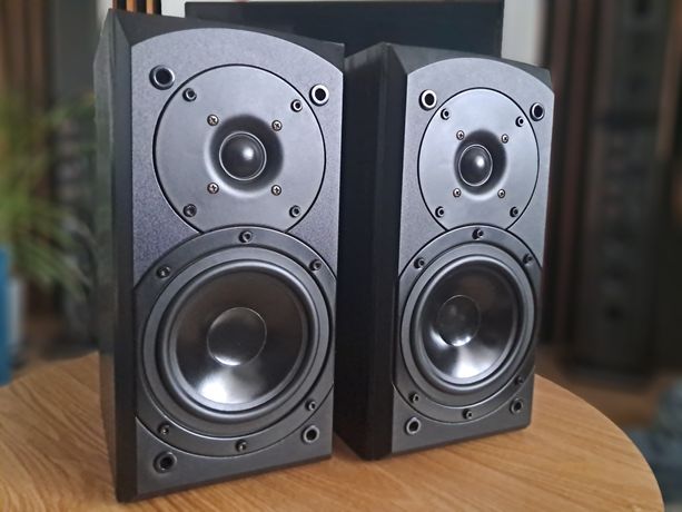 Koda 686 S kolumny podstawkowe stereo surround