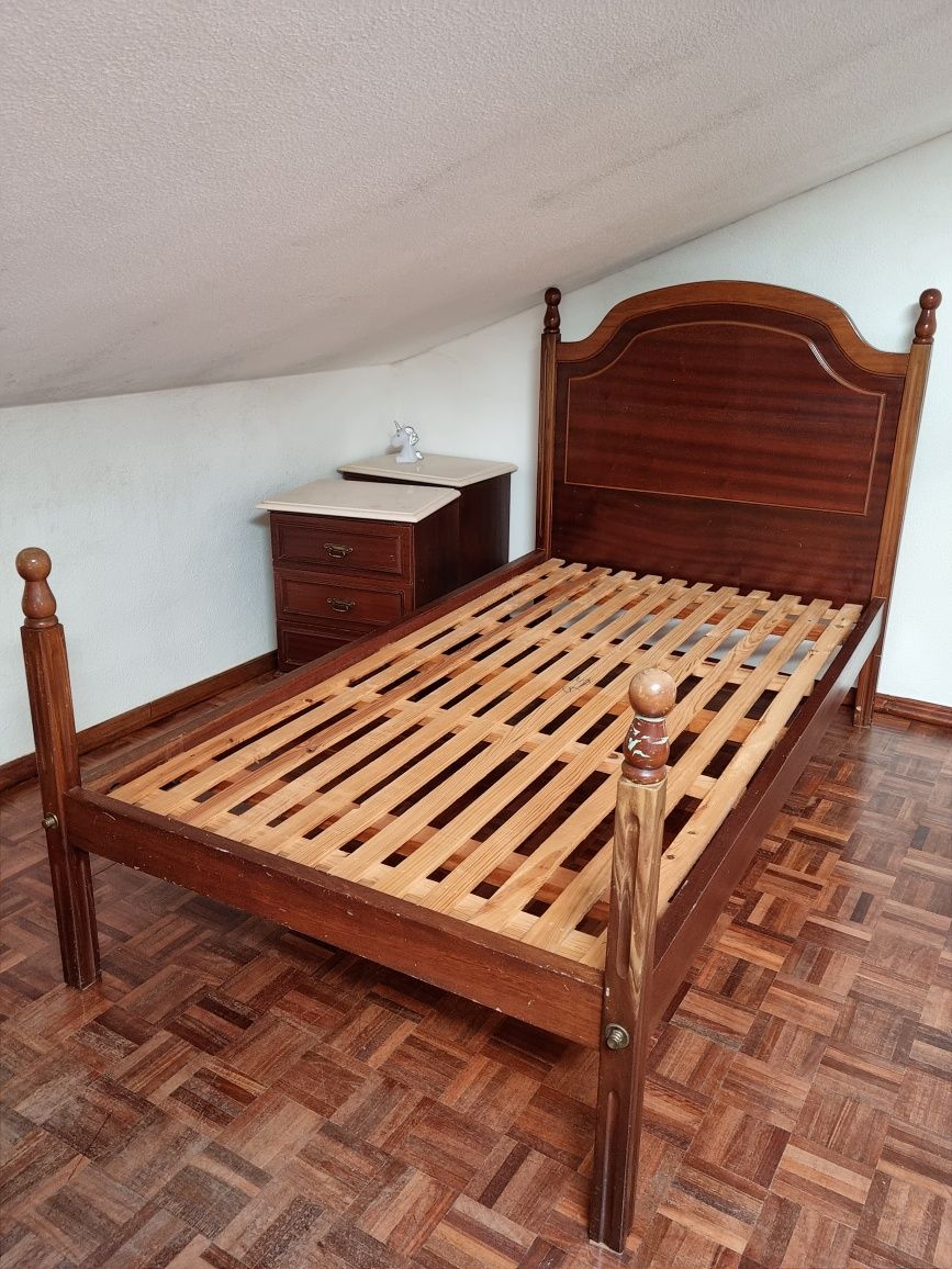 Cama madeira solteiro