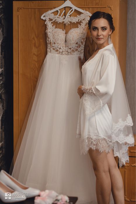 Весільна сукня довга