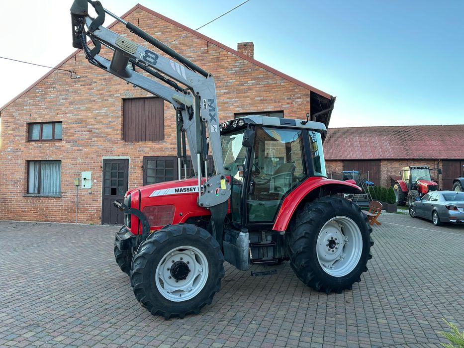 Ciągnik rolniczy MASSEY FERGUSSON 5435 ładowacz czołowy MAILLEUX
