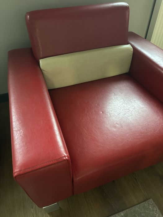 Fotel BRW czerwona ekoskóra