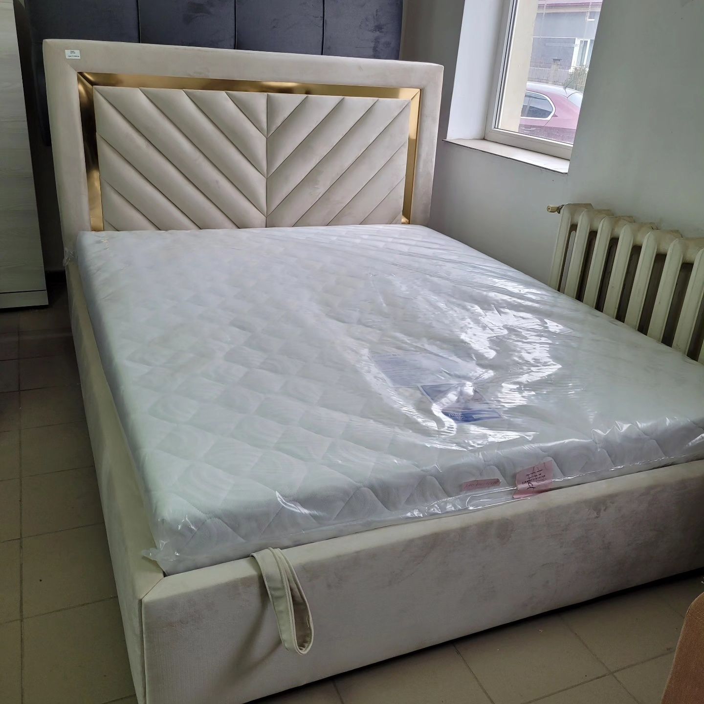 Ліжко в оббивці 160*200 велюр підйомний механізм