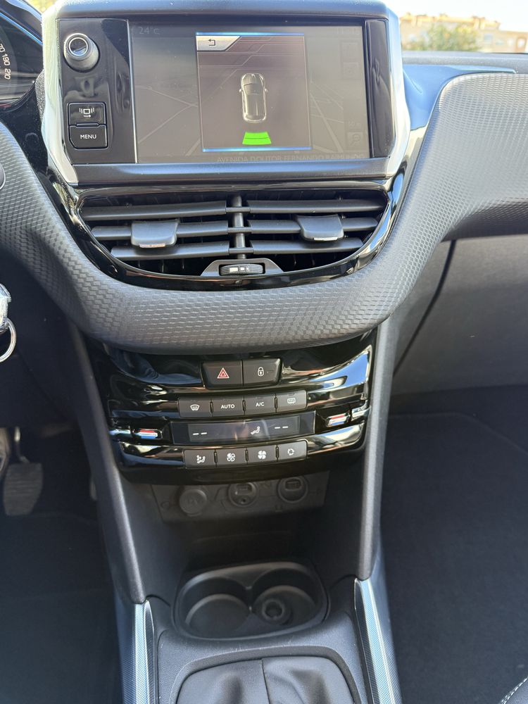 PEUGEOT 2008 - Versão ALLURE