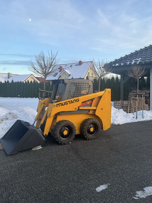 Miniładowarka Mustang 2026 r2011 Bobcat Gehl 1598mth odśnieżanie pług