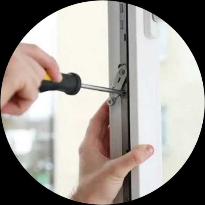 Regulacja naprawa okien i drzwi