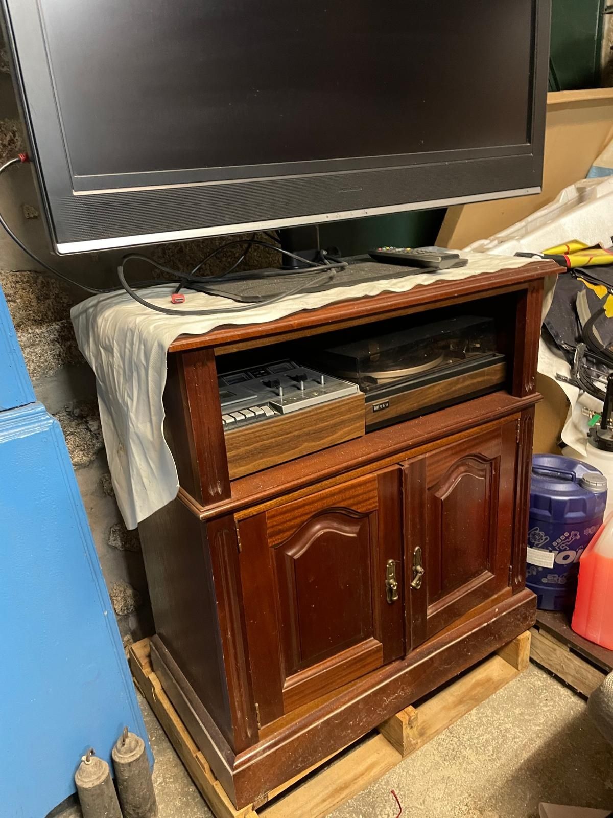 Movel de TV bom estado