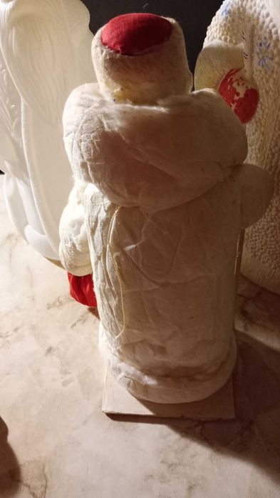 Дед Мороз советский,ватный и 2 пластмассовых.