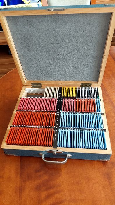 Kaseta na slajdy z ramkami