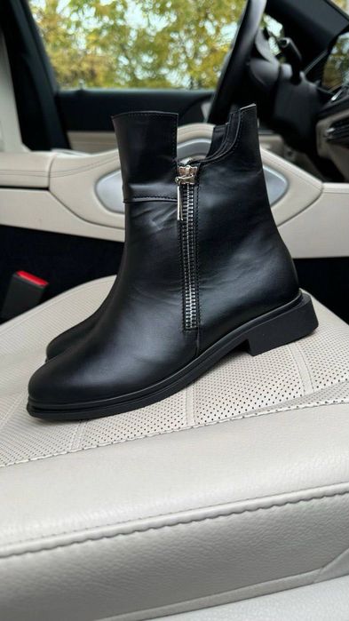 Черевики жіночі дуже гарні шкіряні зимові. Женские ботинки зимние