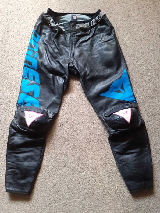 Fato para mota DAINESE + Kit de limpeza DAINESE