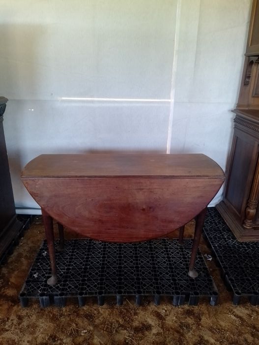 Sprzedam okrągły stół