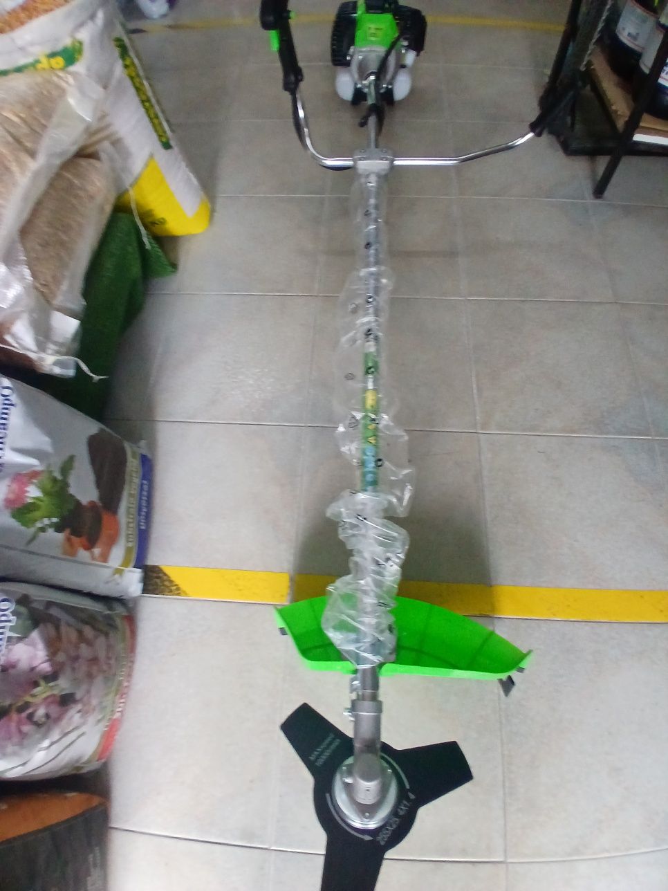 Roçadora saurium 42,7 cc