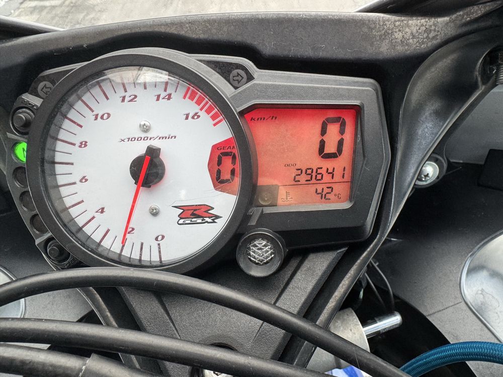 Suzuki GSXR 750 K6