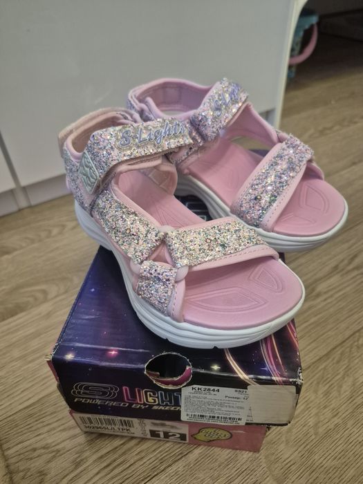 Сандалі Skechers розмір 28.5