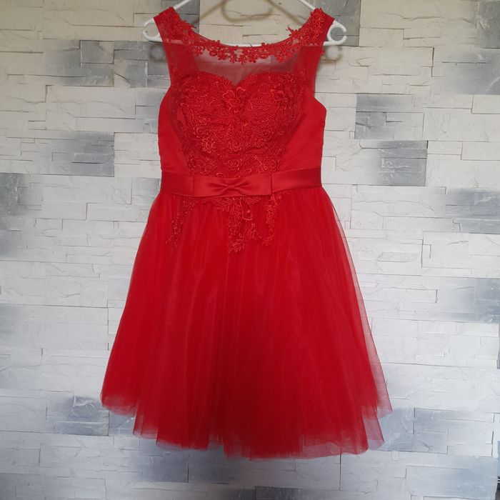 Piękna czerwona sukienka xs/s